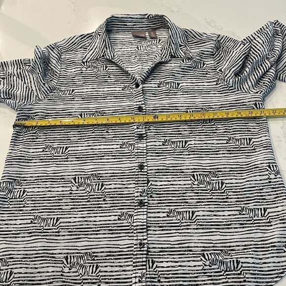 Chico's Zebra Print B&W LS Blouse - Picture 12 of 12